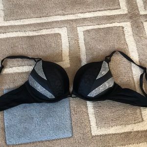 Victoria’s Secret Bombshell Plunge GUC Bra 34A